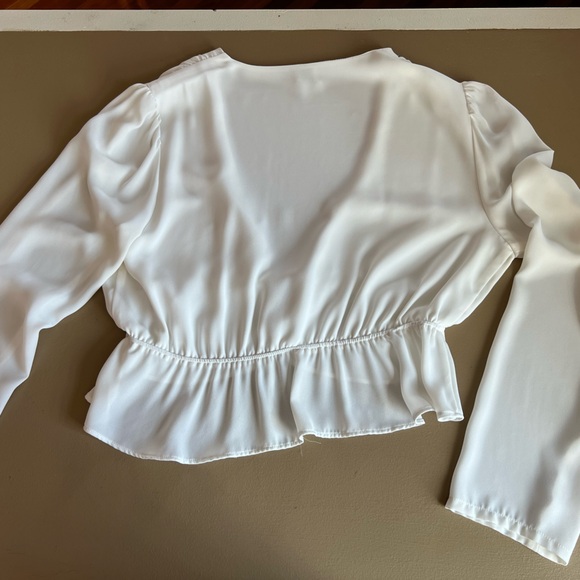 Aritzia | Sunday Best Kimberly Blouse in White - Size Small - Picture 7 of 9